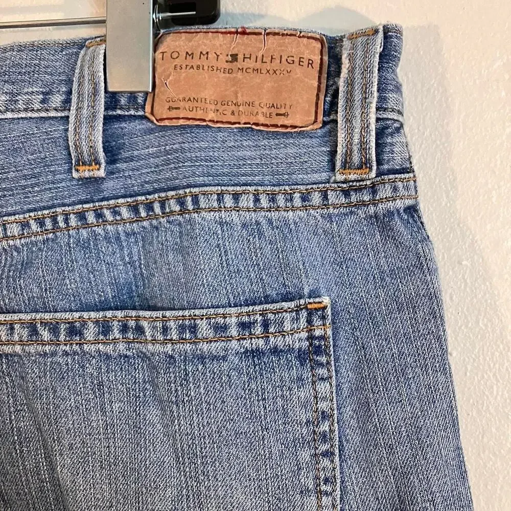 Tommy Hilfiger Jeans‎ Light Wash Blue Denim Relaxed Fit